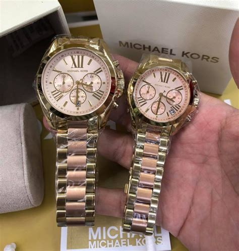 Michael Kors' woman's watch. Japan movement. Strap from .